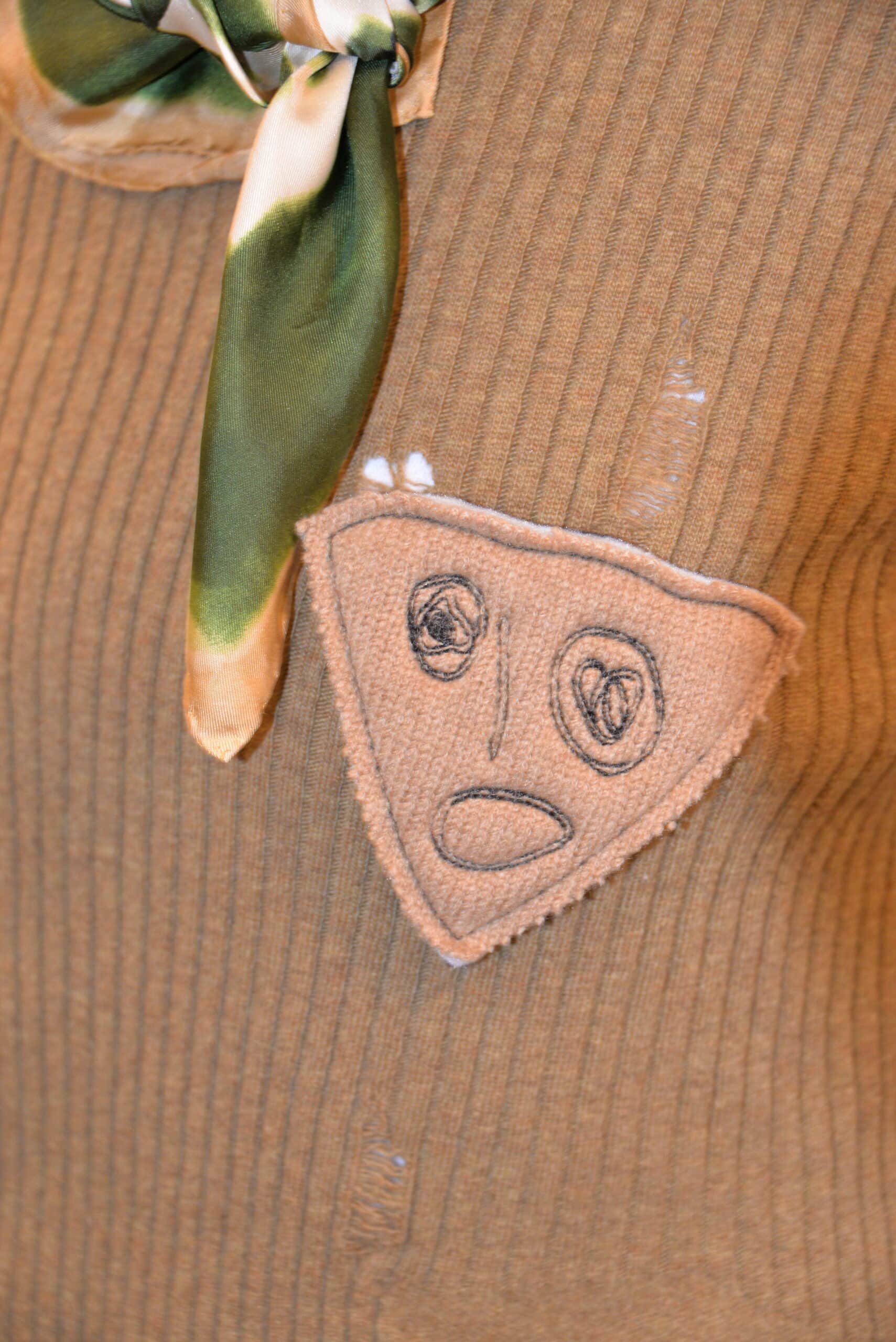 Pin Camel