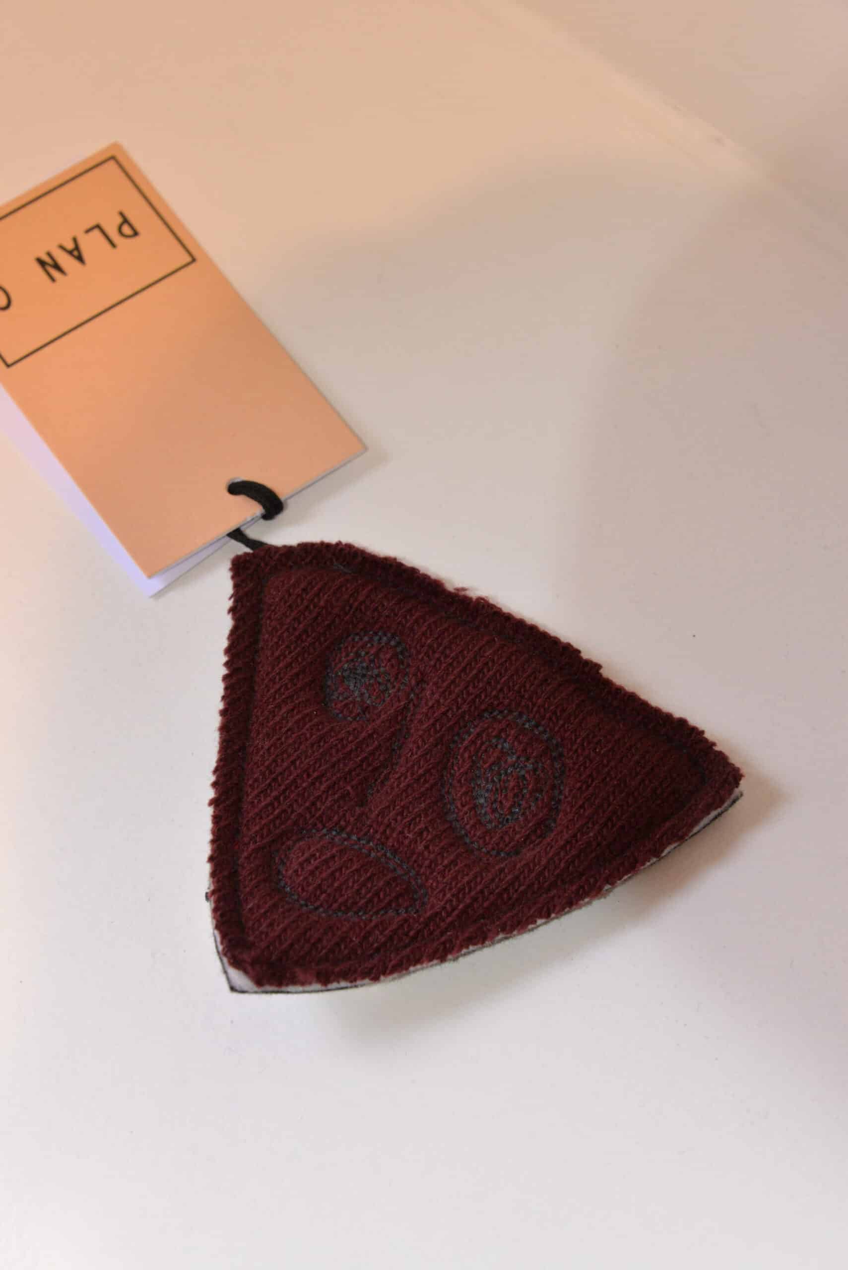 Pin Burgundy